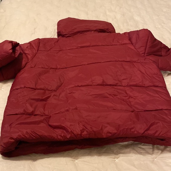 Banana Republic water resistant jacket, NWT, SZ L, burgundy - Picture 5 of 5